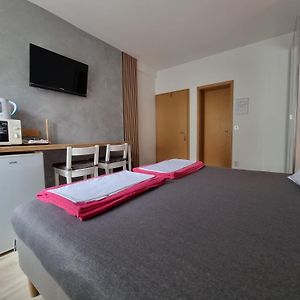 Vukosav Family Apartments And Rooms
